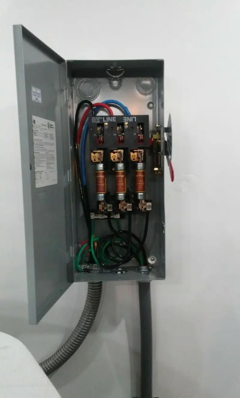 Three-phase disconnect switch installed for Electrical Wiring & Rewiring in Kirby